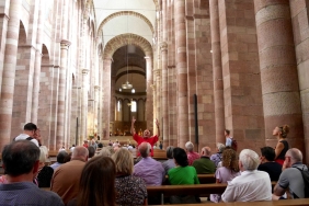 Hugo Bertet in seinem Element im Dom zu Speyer.